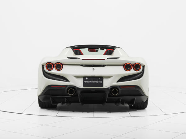 日本で販売中の最寄りのフェラーリ認定中古車 F8 Spider | Ferrari.com