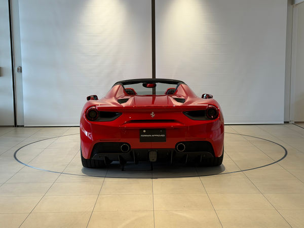 日本で販売中の最寄りのフェラーリ認定中古車 488 Spider | Ferrari.com