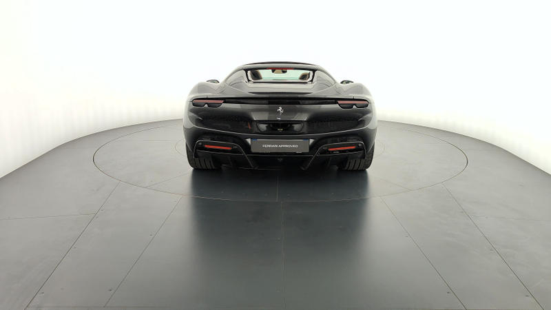 イタリアで販売中の最寄りのフェラーリ認定中古車 | Ferrari.com