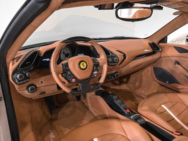 日本で販売中の最寄りのフェラーリ認定中古車 | Ferrari.com