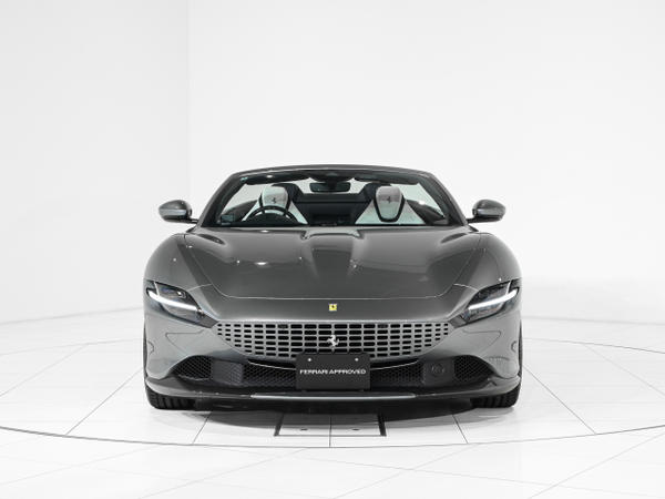 日本で販売中の最寄りのフェラーリ認定中古車 Ferrari Roma Spider