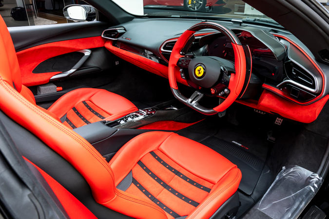 Shizuoka-shi Japan で販売中のフェラーリ中古車 | 正規ディーラー
