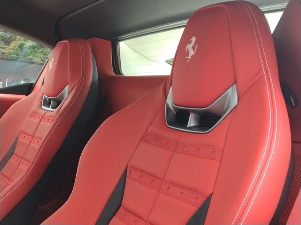 新品・未開封】Ferrari 296GTS模型ホワイト 保証シール付き