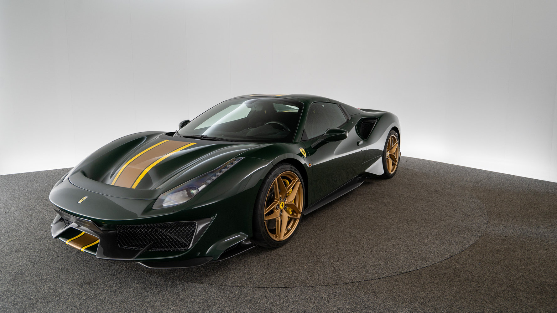 アテッサ新作モデル 2020 Approved Ferrari | Singen in Sale for Spider Pista 488 ジャケット・アウター