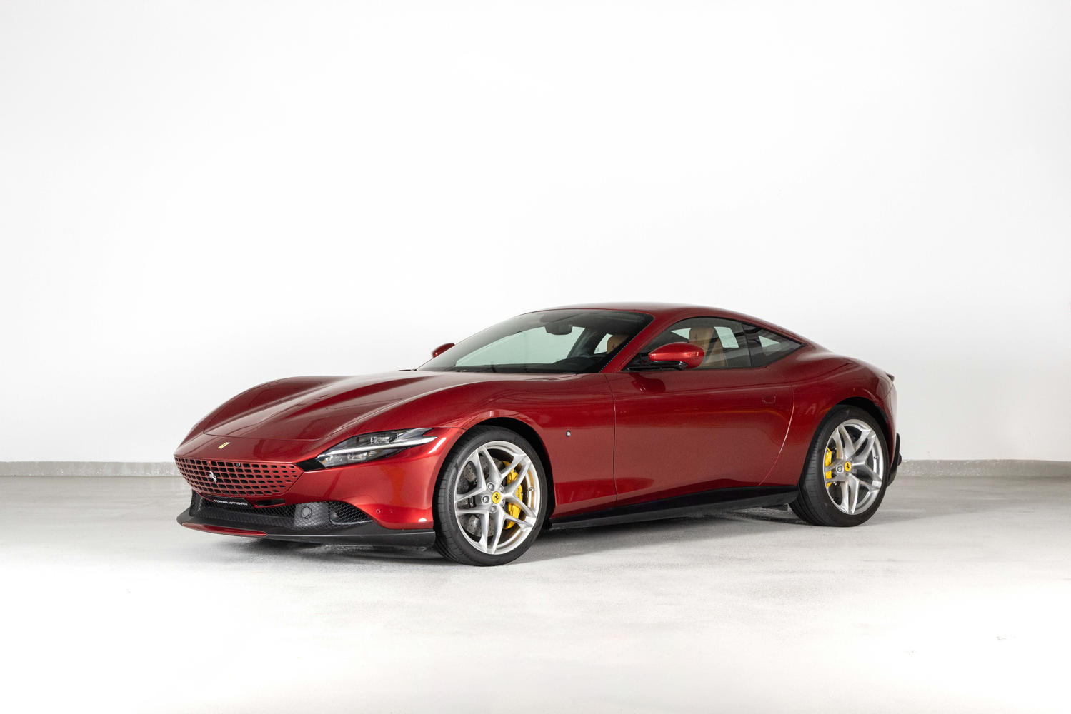 【中古】 Road To Rome Dubaiにおける中古車Ferrari Roma 2021販売についての詳細