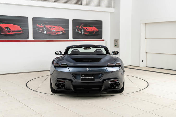 【未使用 美品】Ferrariフェラーリowners EMILIAROMAGNA 未使用 美品】Ferrariフェラーリowners EMILIAROMAGNA
