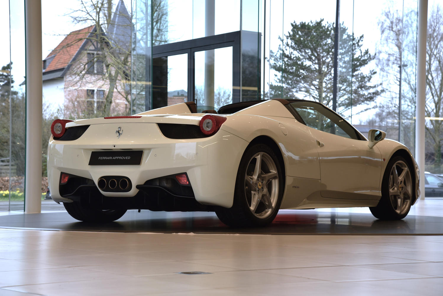 4588さま2013 Sint-Martens-Latemにおける中古車458 Spider 2013販売についての詳細 プリザーブドフラワー花材