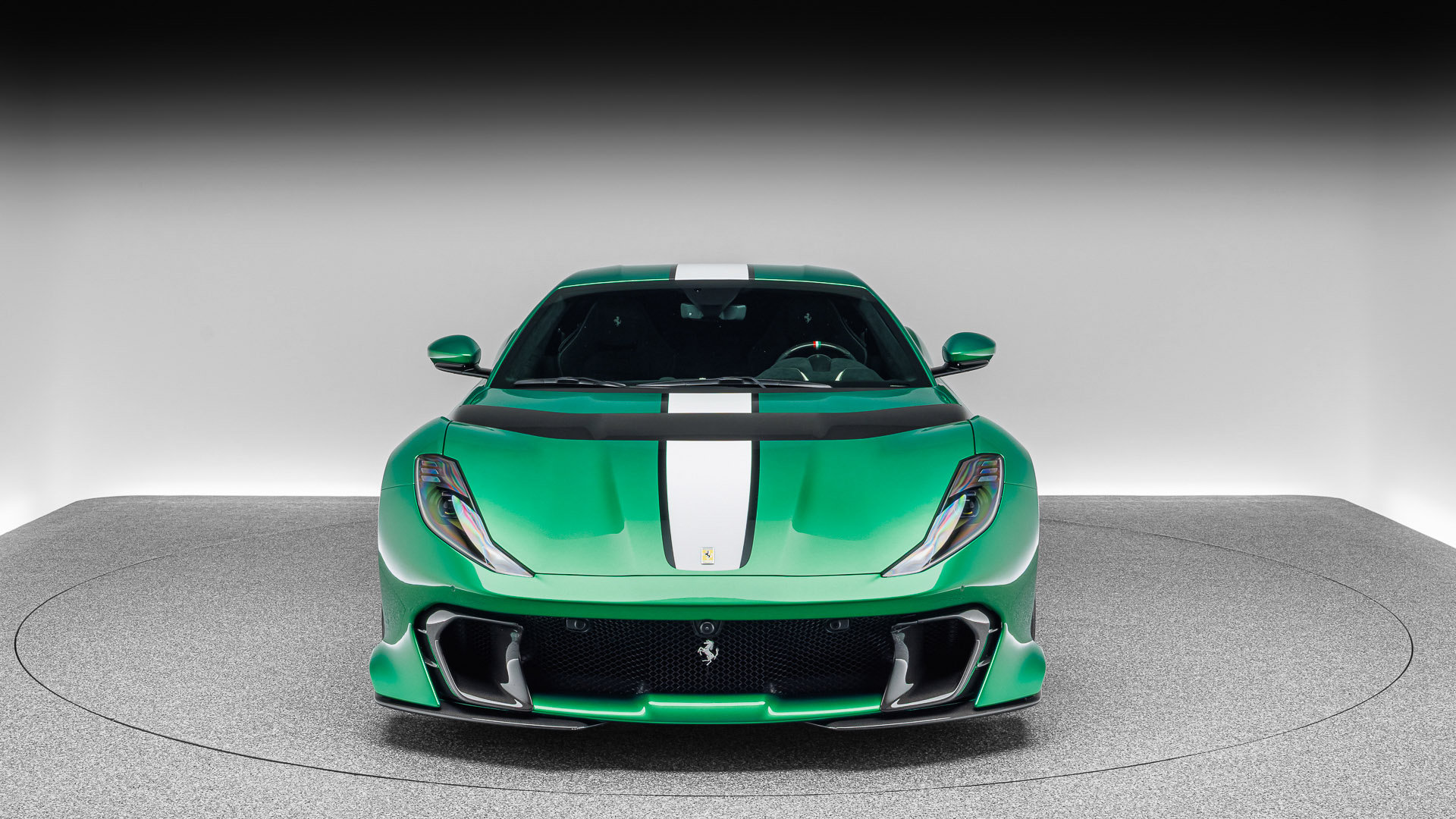 ferrari-cdn.thron.com