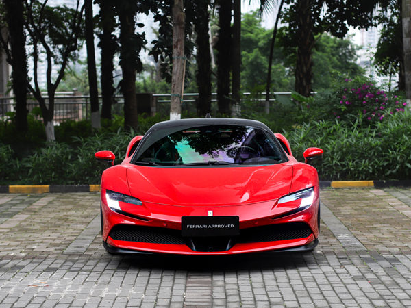 中国で販売中の最寄りのフェラーリ認定中古車 FXX-K | Ferrari.com