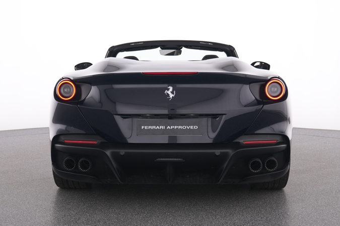 ドイツで販売中の最寄りのフェラーリ認定中古車 | Ferrari.com