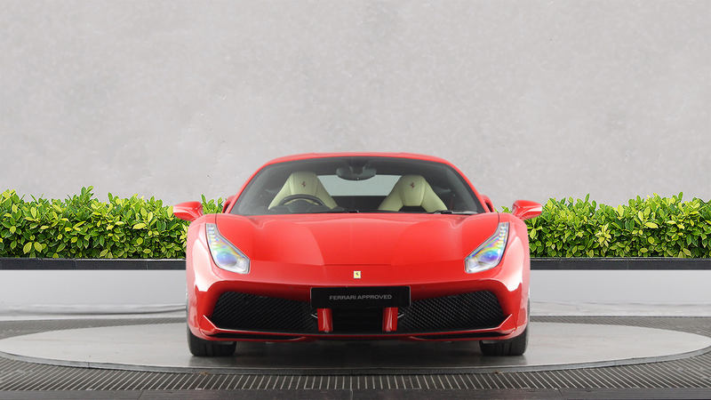 イギリスで販売中の最寄りのフェラーリ認定中古車 488 GTB | Ferrari.com