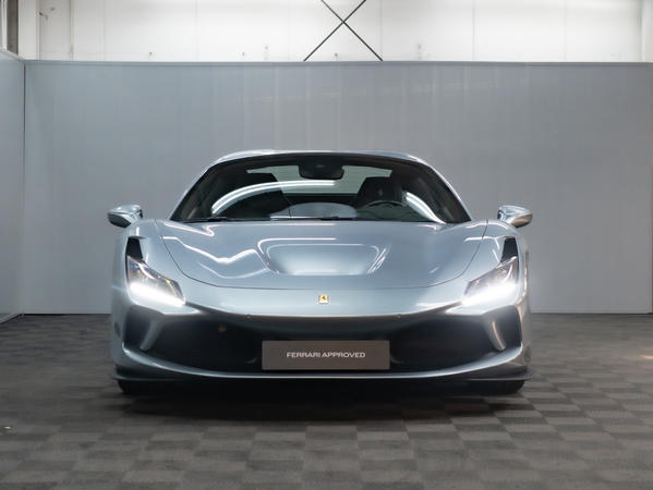 ベルギーで販売中の最寄りのフェラーリ認定中古車 F8 Spider | Ferrari.com