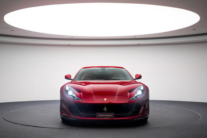 フランスで販売中の最寄りのフェラーリ認定中古車 812 Superfast