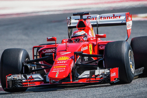 Bburago Review, Ferrari SF15-T 1/18 (2015) - YouTube
