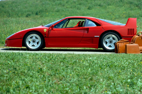 Ferrari F40 (1987) - Ferrari.com 2024