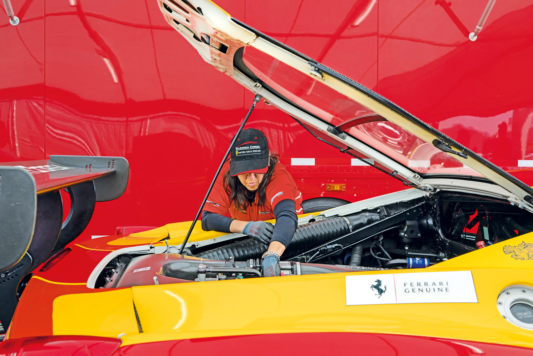 women racers tofm women racers tofm