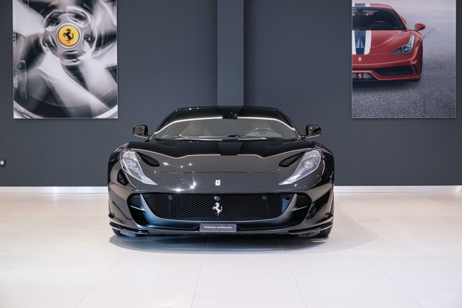 2018-812-superfast-for-sale-in-paris-ferrari-approved