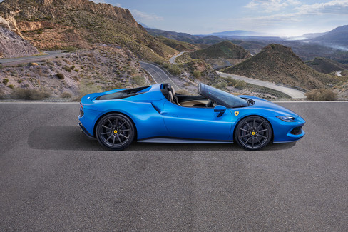 Ferrari 296 GTS: 走りの楽しさを書き換える - Ferrari.com