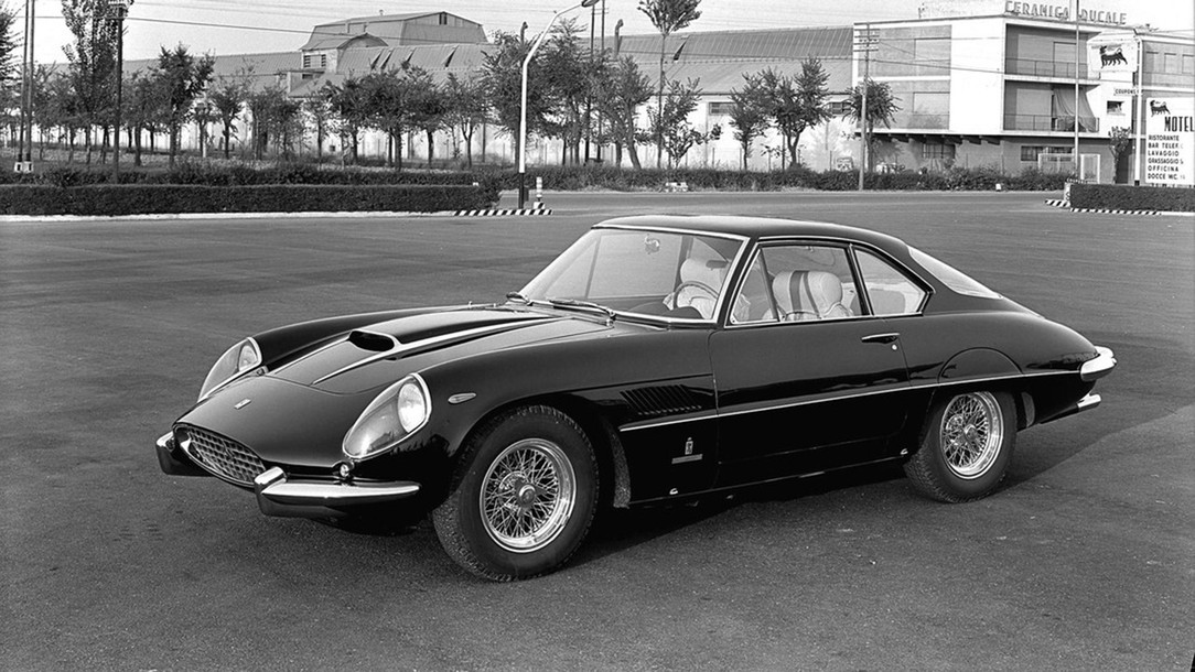 Ferrari 400 Superamerica:フェラーリの歴史