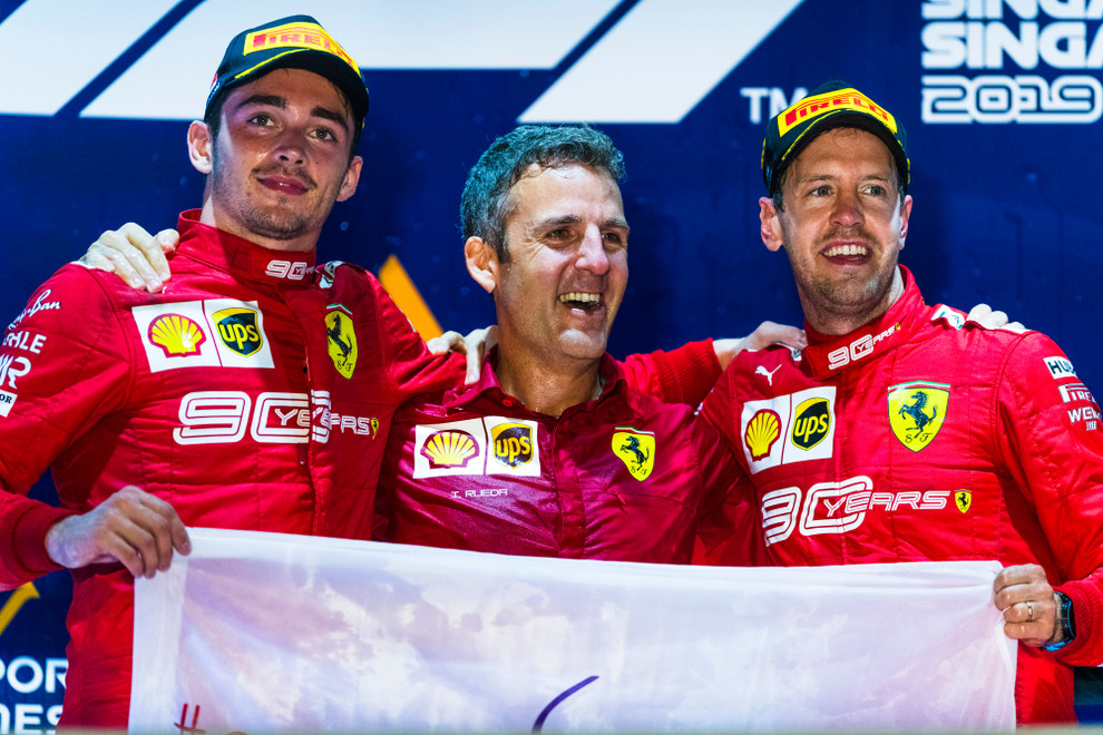 05-ferrari-singapore-gp-2019-gallery-sunday - Charles Leclerc & Sebastian Vettel - Marina Bay 2019