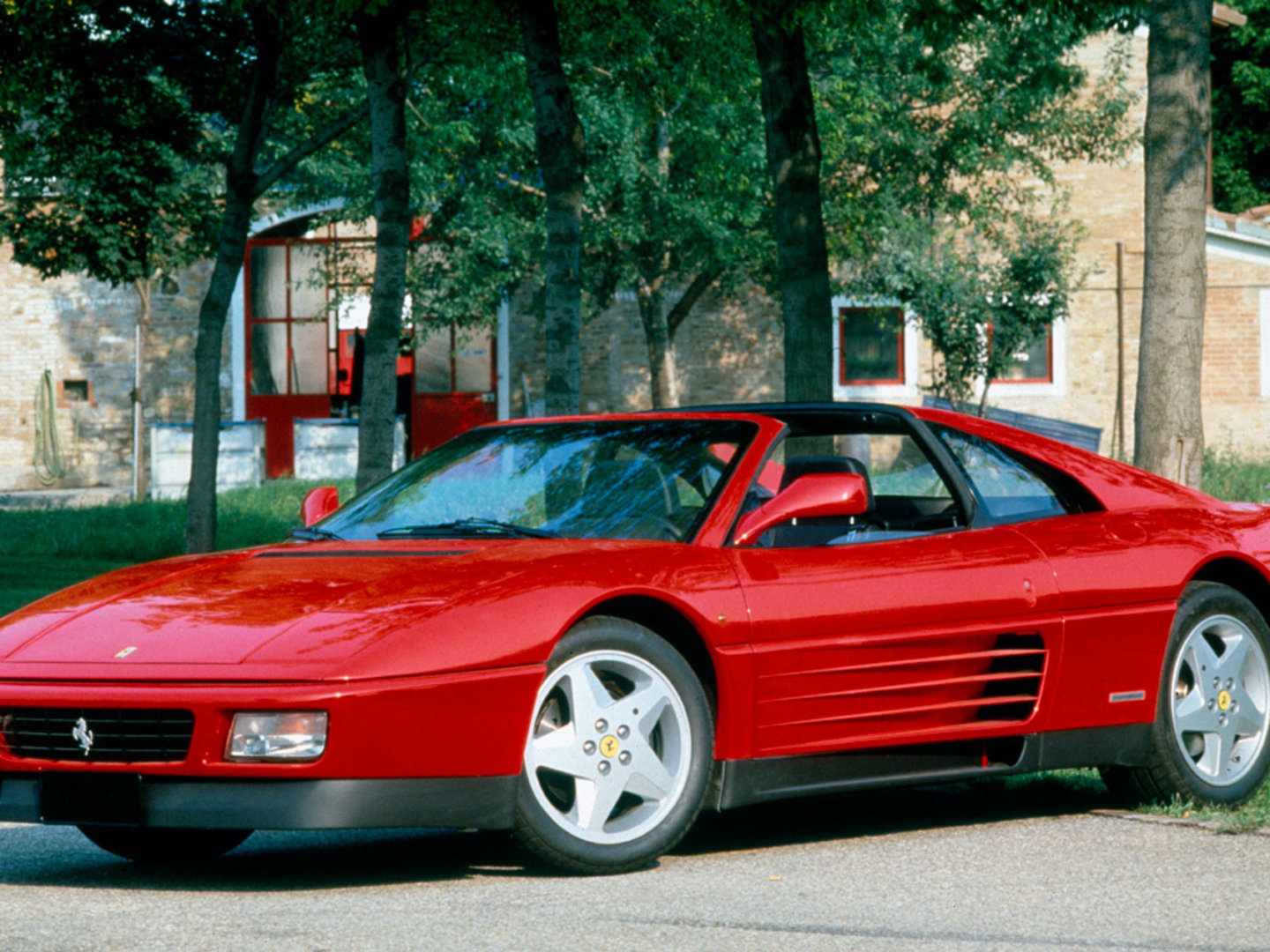 Ferrari 348 TS (1989) - Ferrari.com