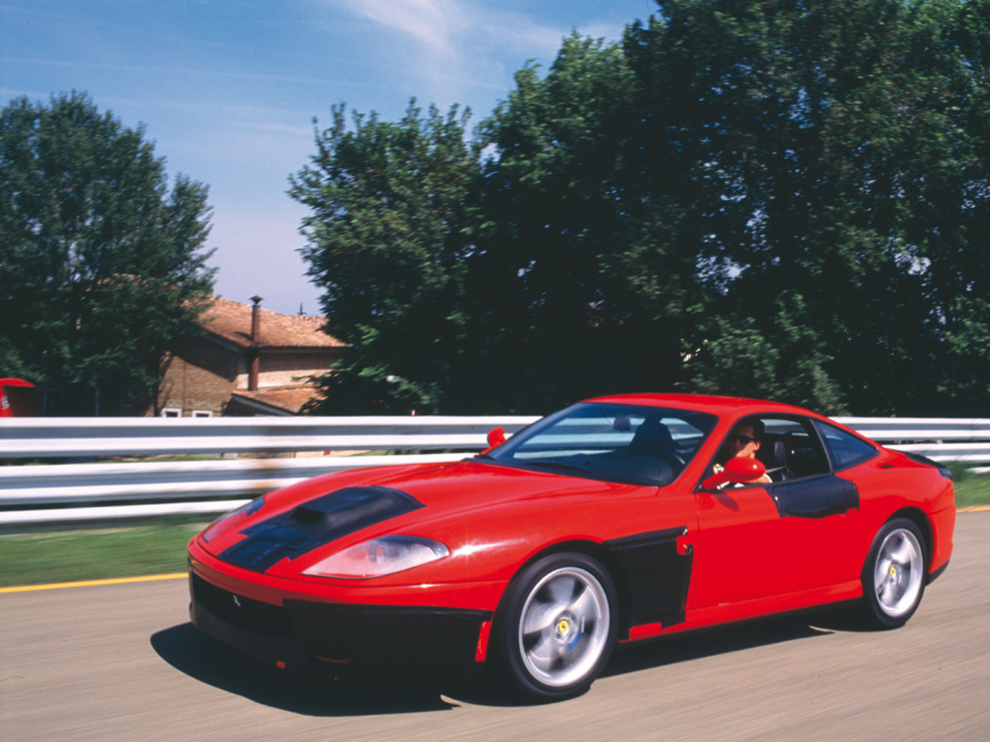 Ferrari 550 Maranello (1996) - Ferrari.com