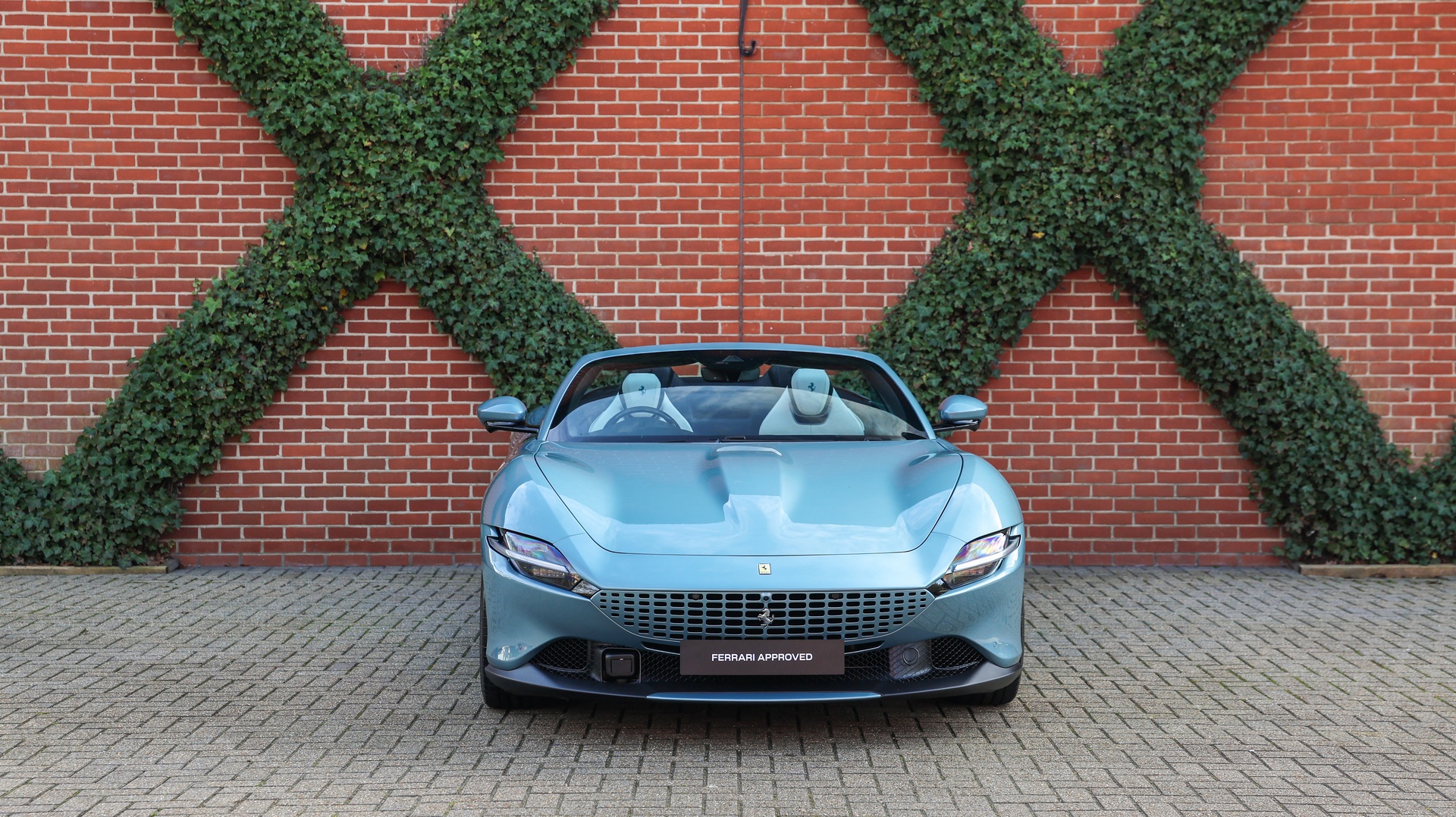 2025 Ferrari Roma Spider